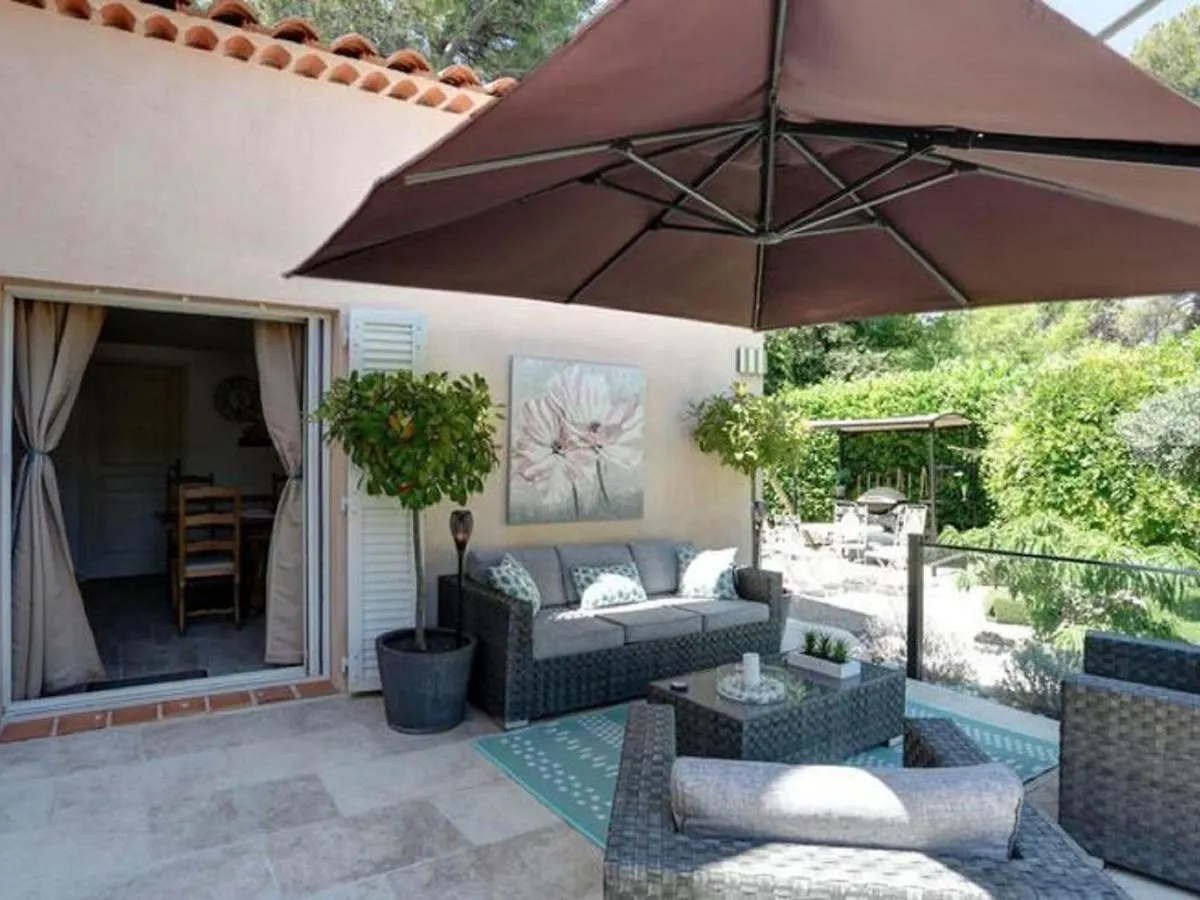 Lavish Villa In Mouans Sartoux With Sauna