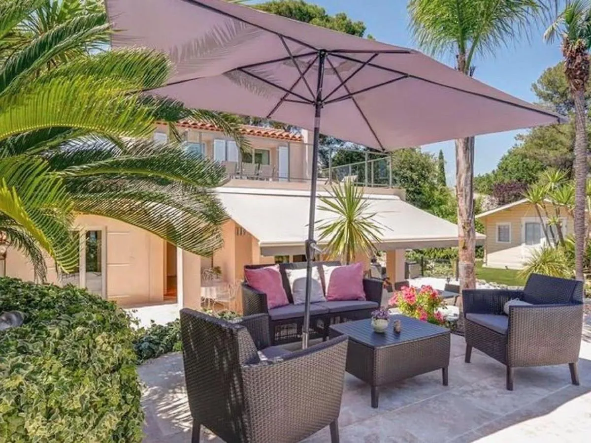 Lavish Villa In Mouans Sartoux With Sauna  Mouans-Sartoux
