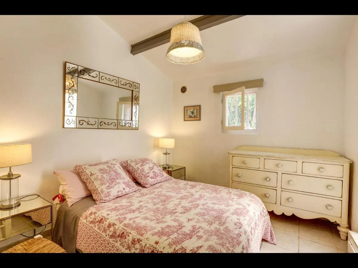 Lavish Villa In Mouans Sartoux With Sauna Mouans-Sartoux