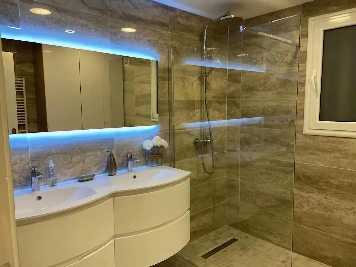 Lavish Villa In Mouans Sartoux With Sauna