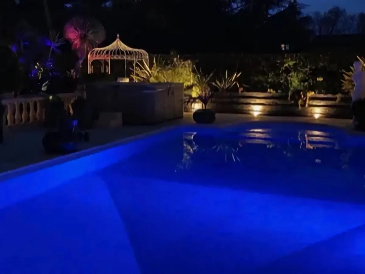 Lavish Villa In Mouans Sartoux With Sauna Γαλλία