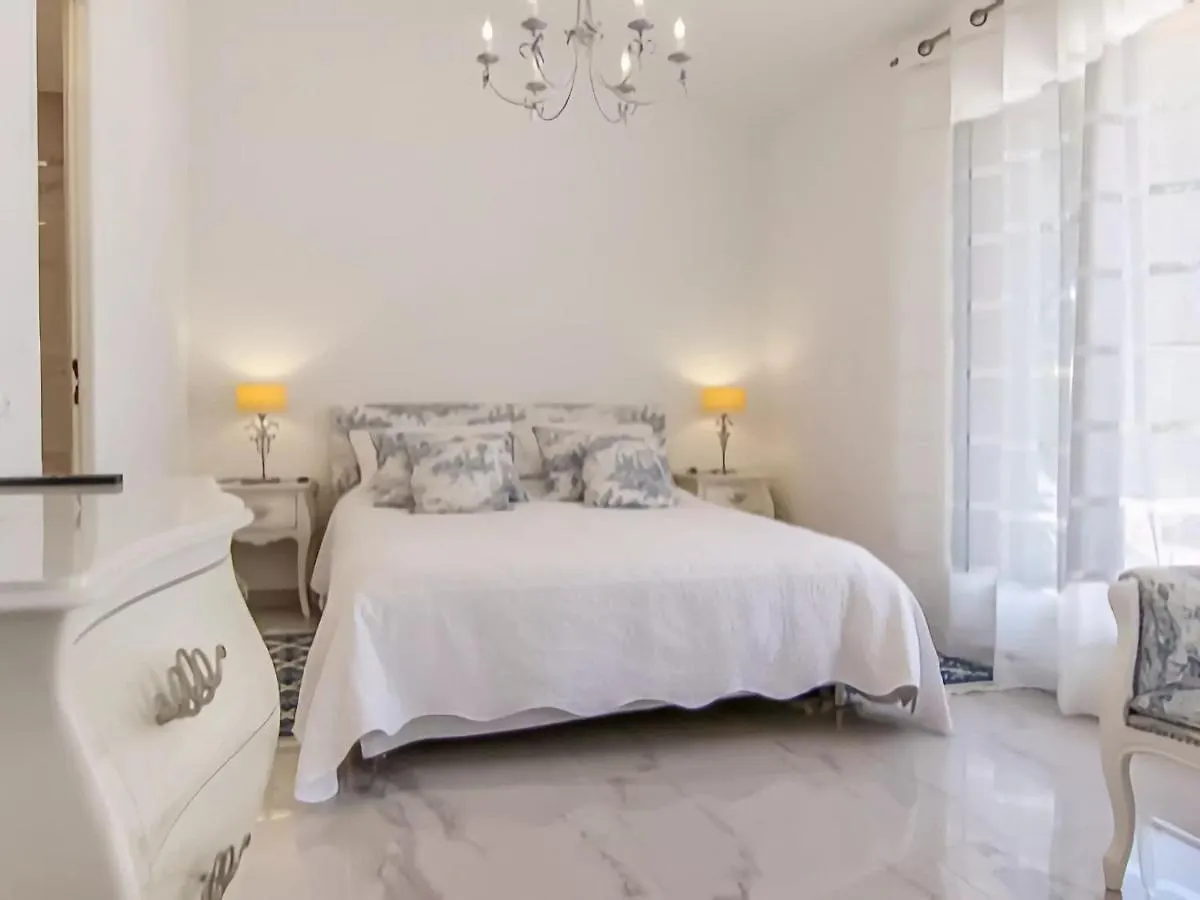 Lavish Villa In Mouans Sartoux With Sauna Frankreich