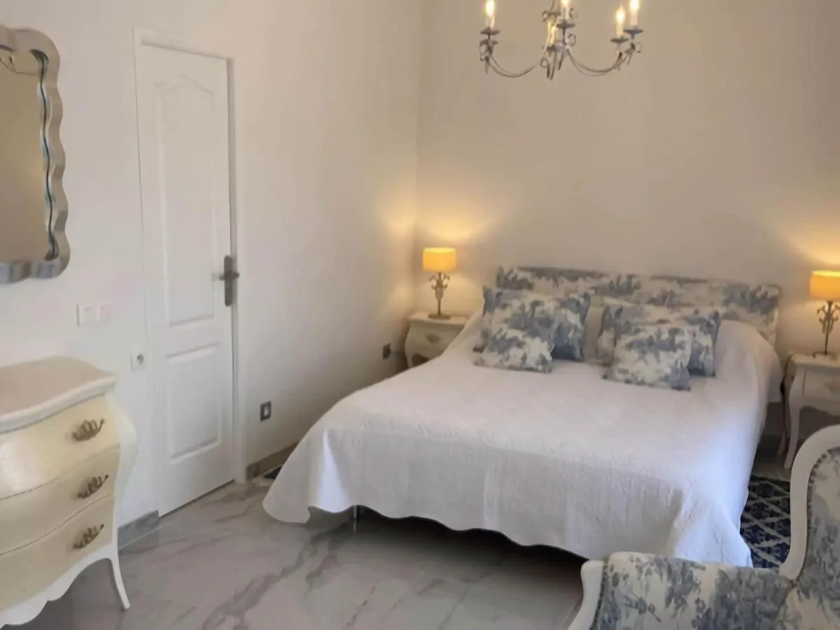 Lavish Villa In Mouans Sartoux With Sauna 0*, Mouans-Sartoux