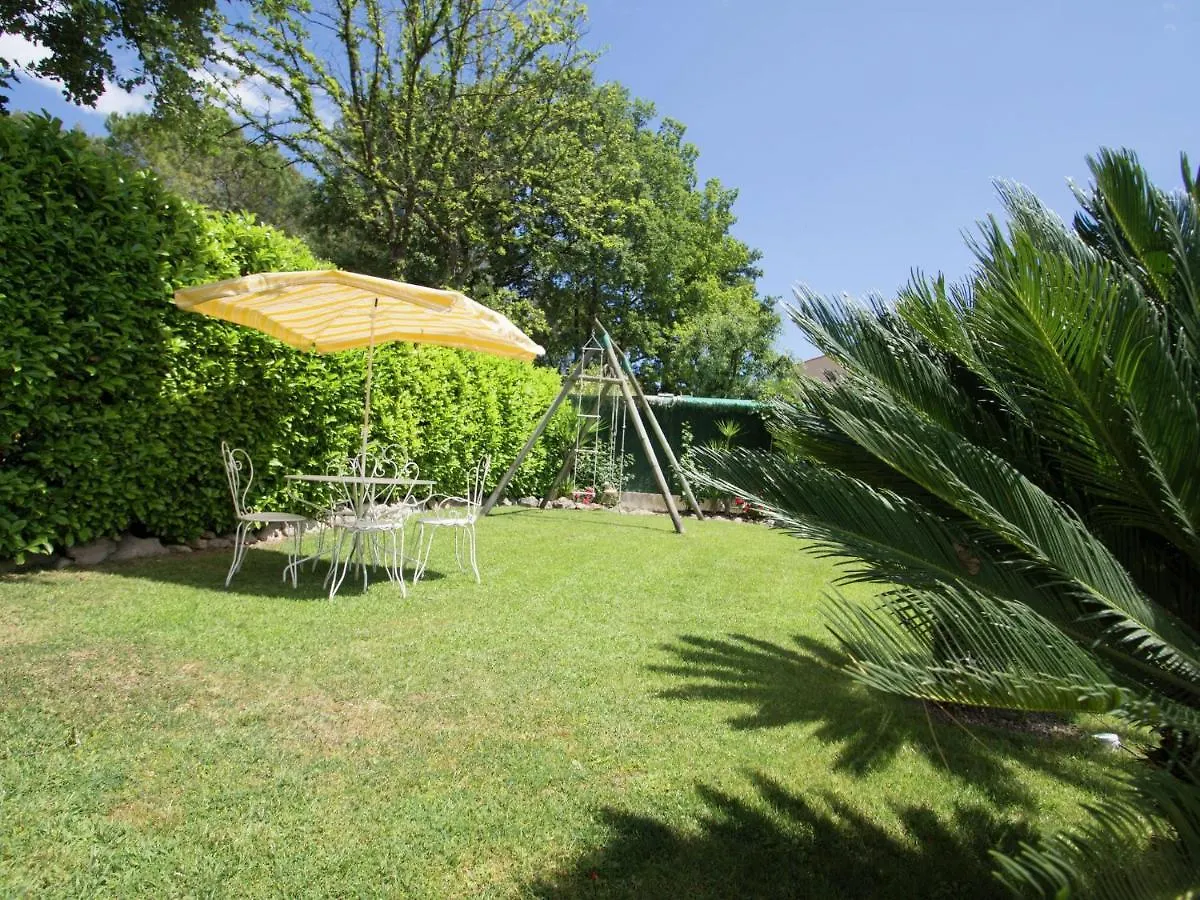 Lavish Villa In Mouans Sartoux With Sauna  ムアン・サルトゥー